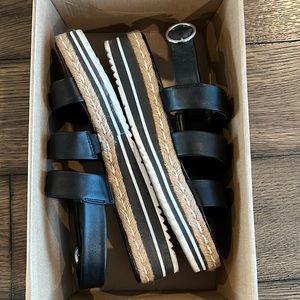 Black platform sandals